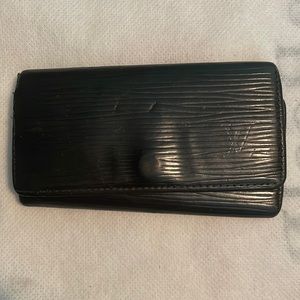 LV 4 keys holder
